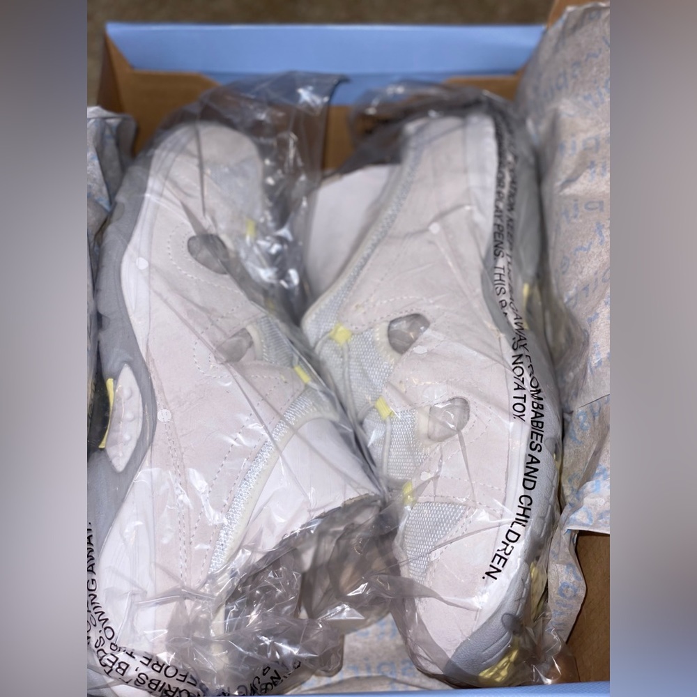 Easy spirit as EZTRY slip on 11 wide i. light gray new in box - Picture 4 of 10